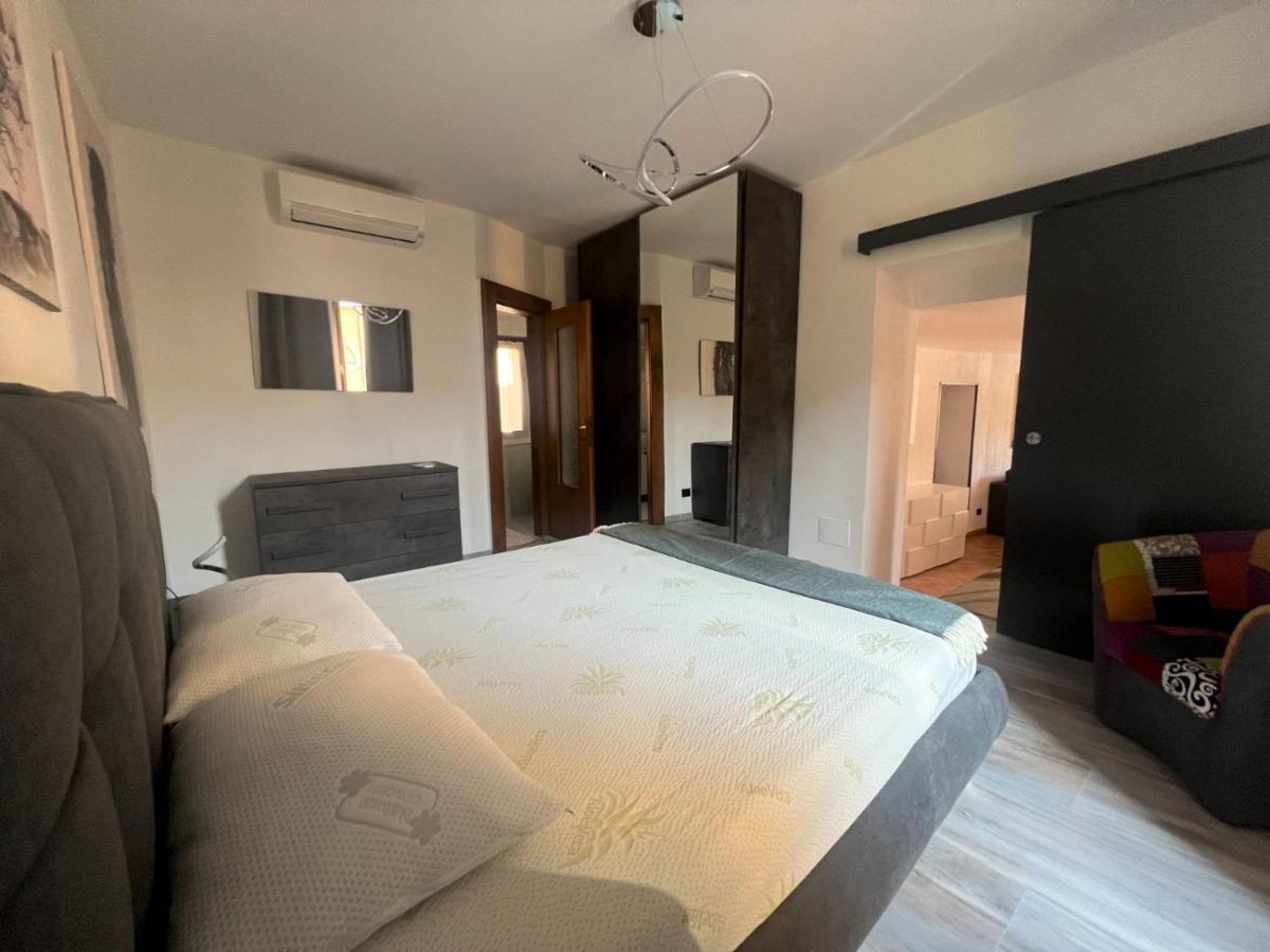 Apartment In Central Square With Lake View Lenno Exterior foto